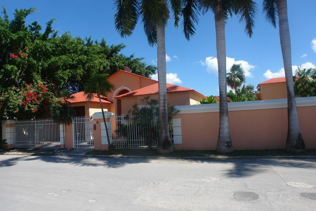 Residencia Los Encantos Cancun Exterior photo